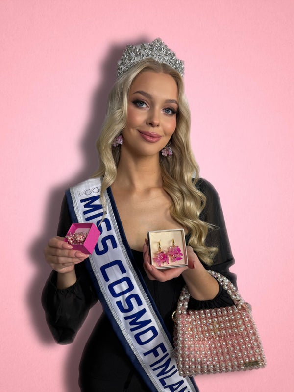 GLOSS by lauraeveliina x Miss International Finland