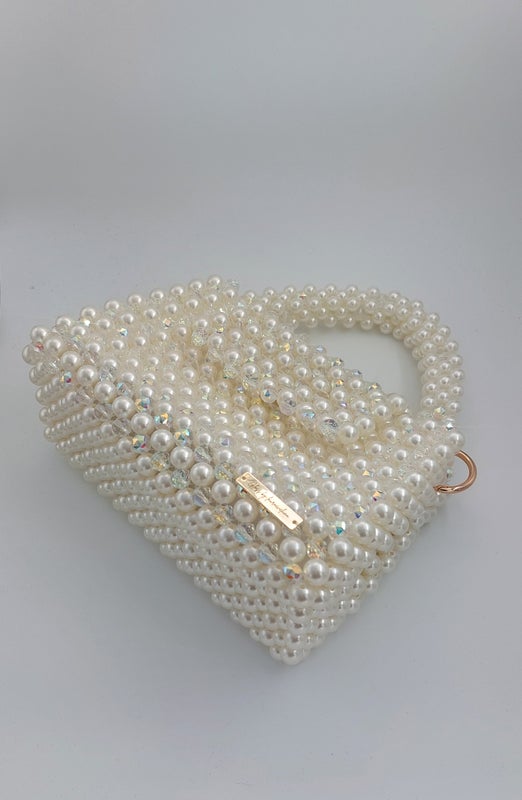 GLOSS bag + (valkoiset helmet&kristallit, valkonen sis&auml;kangas)