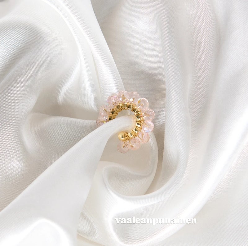 Earcuff 1kpl / kulta (useita s&auml;vyj&auml;!)